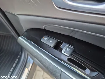 Car image 40
