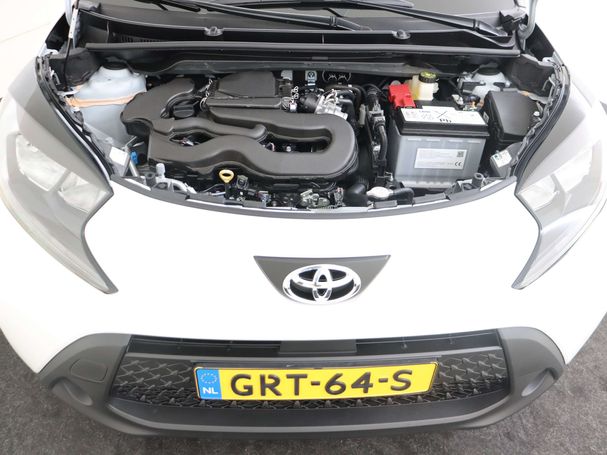 Toyota Aygo X 1.0 VVT-i 53 kW image number 38