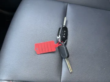 Car image 37