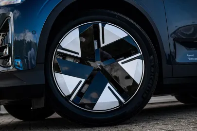 Car image 39