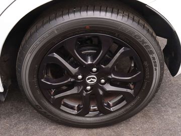 Car image 37