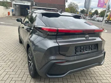 Car image 5