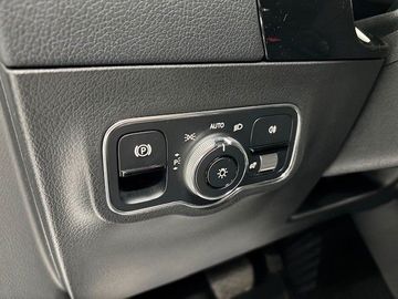 Car image 33
