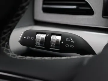 Car image 40