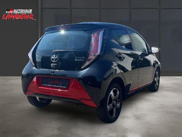 Car image 15