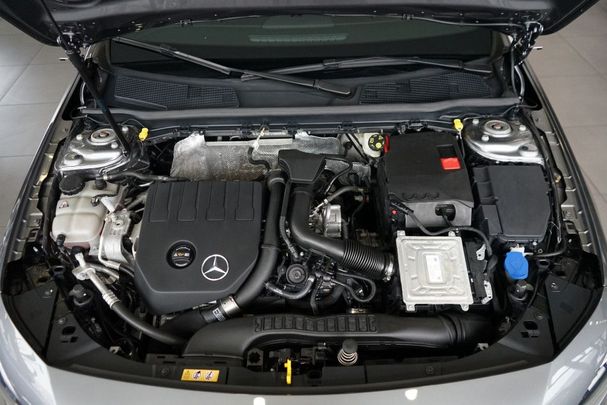 Mercedes-Benz A 200 120 kW image number 9