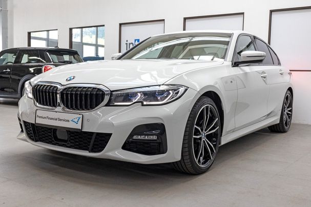 BMW 320d M Sport xDrive 140 kW image number 1