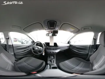 Car image 9