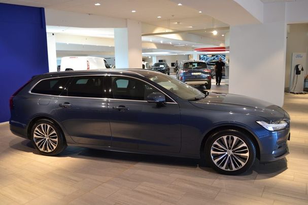 Volvo V90 B4 AWD Momentum 147 kW image number 3