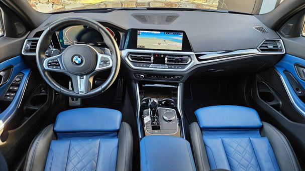 BMW 330d Touring xDrive 195 kW image number 18