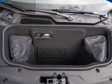 Car image 43