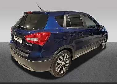 Car image 5