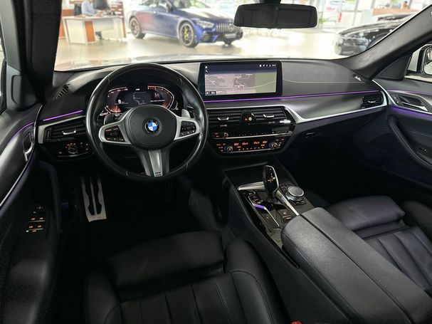 BMW 530d Touring M 210 kW image number 36