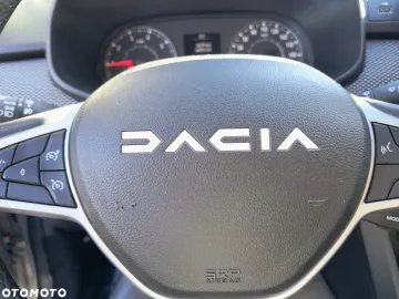 Car image 32