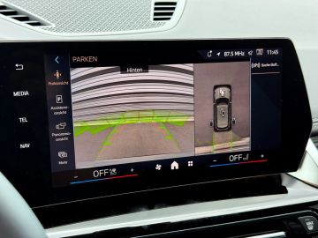 Car image 35