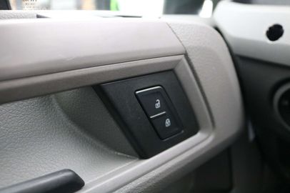 Car image 35