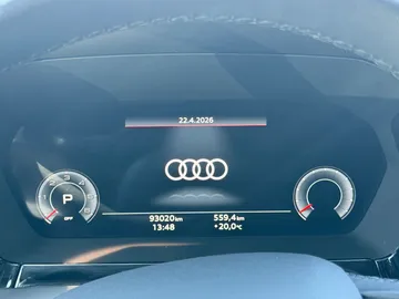 Car image 28