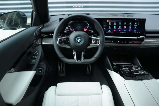 BMW 530 e 220 kW image number 9