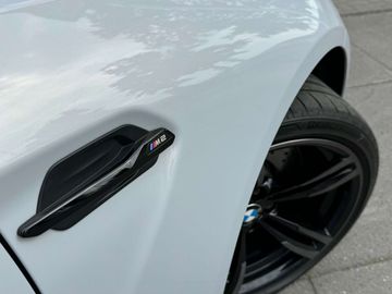 Car image 41