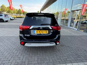 Car image 38