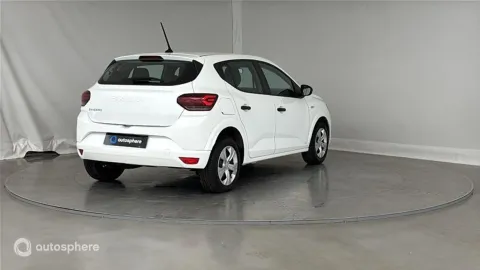 Car image 5