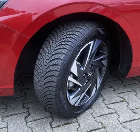 Car image 23