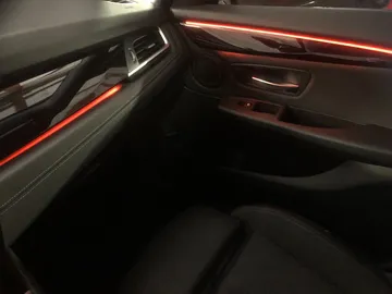 Car image 37