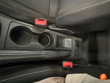 Car image 32