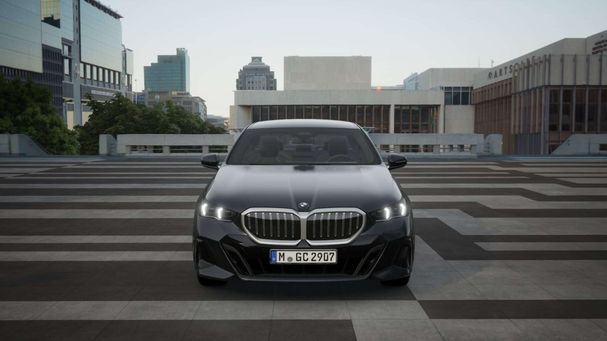 BMW 520i 140 kW image number 2