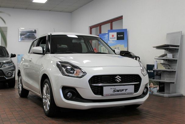 Suzuki Swift 1.2 Hybrid Comfort 61 kW image number 3