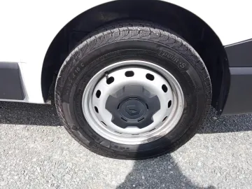 Car image 45