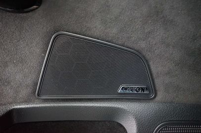 Car image 37