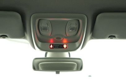 Car image 35