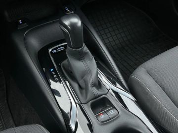 Car image 22