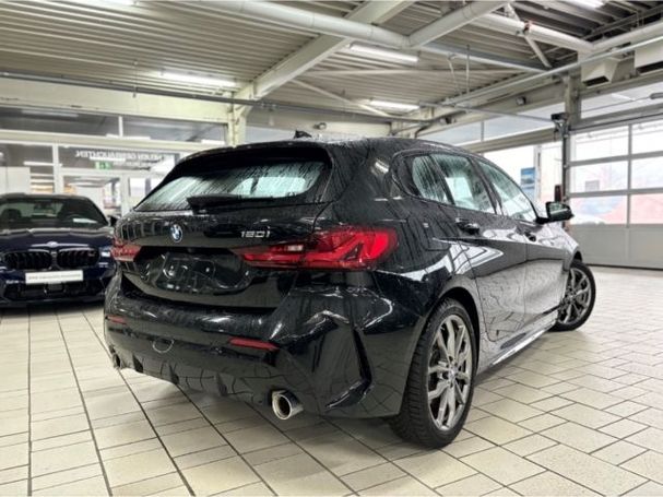 BMW 120i M Sport 131 kW image number 2