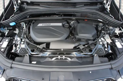 Car image 28
