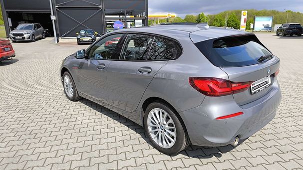 BMW 118i Advantage 100 kW image number 24