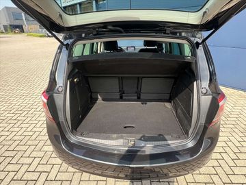 Car image 36