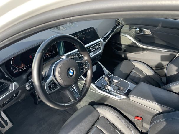 BMW 340d xDrive Touring 250 kW image number 11