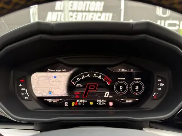 Car image 30