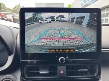 Car image 22