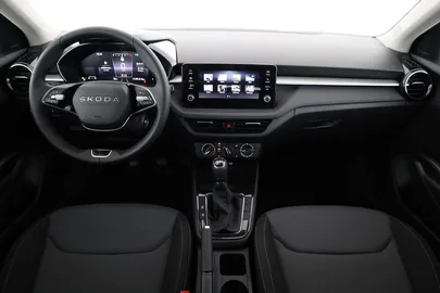 Car image 30
