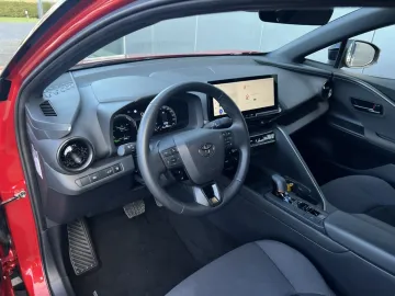 Car image 3