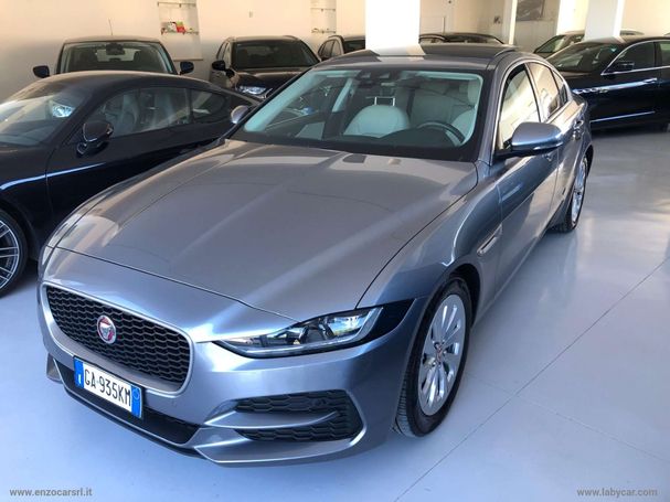 Jaguar XE 132 kW image number 14