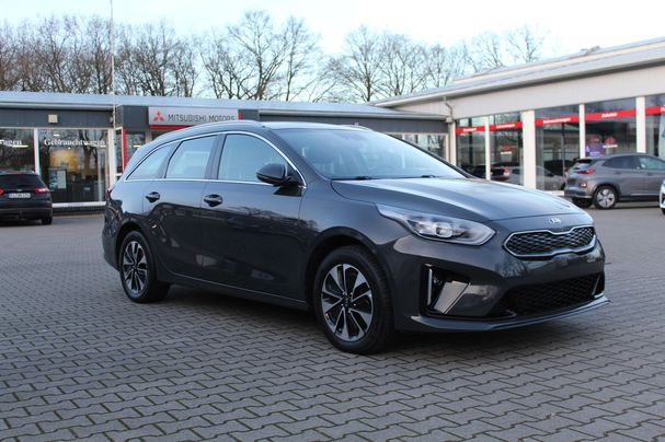 Kia Ceed Sportswagon Plug-in Hybrid Vision 104 kW image number 2