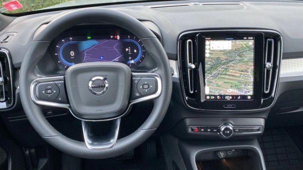 Volvo XC40 120 kW image number 13