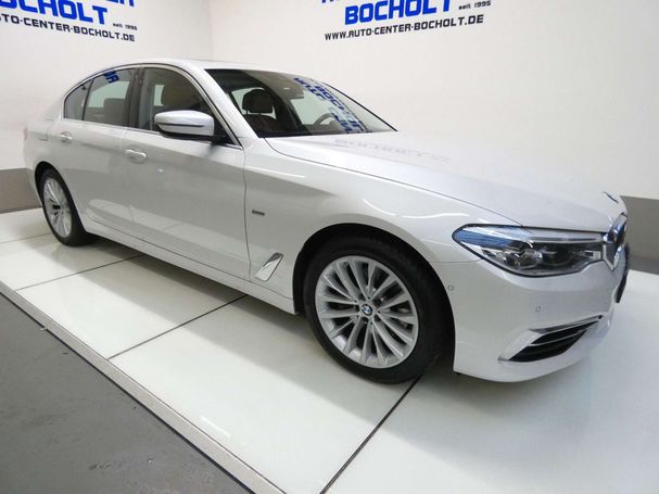 BMW 520d Luxury 140 kW image number 1