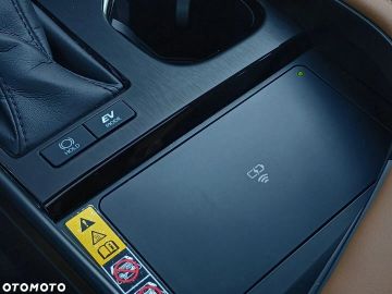 Car image 40