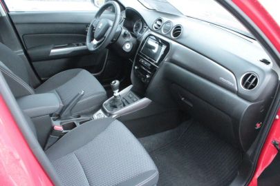 Car image 12