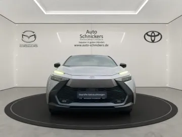 Car image 4